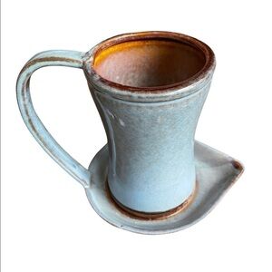 𝅺pottery tea mug with attached drip-pour plate